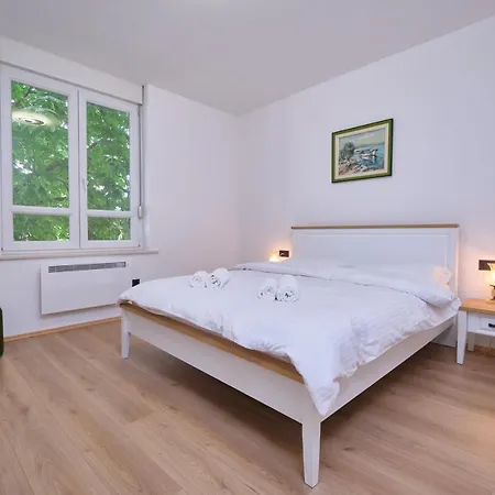 Bacci 2-bedroom By Litto Apartman Split