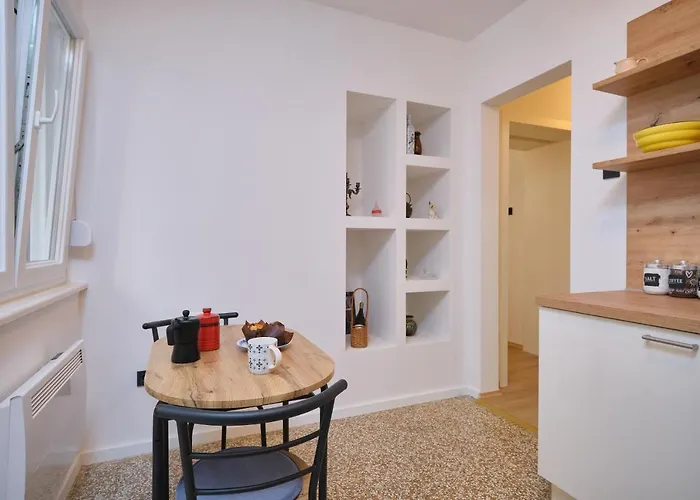 Bacci 2-bedroom By Litto Apartament Split