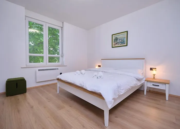 Bacci 2-bedroom By Litto Apartman Split
